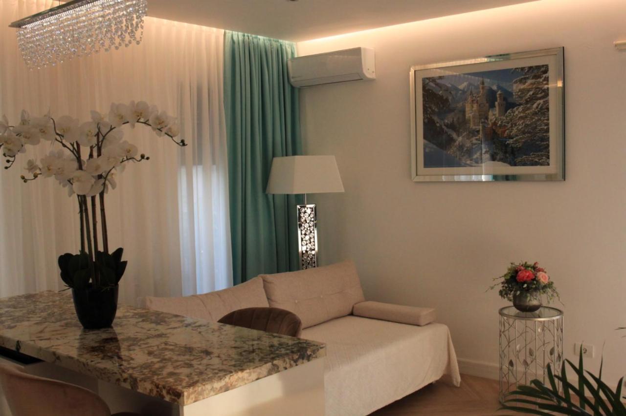 Grozavesti Luxury Apartment With 2 Rooms Bukarest Exteriör bild